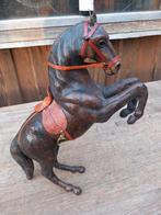 Oud beeldje van paard gemaakt van leer in perfecte staat., Ophalen of Verzenden