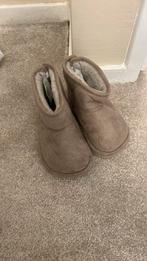 Baby slofjes uggs maat 20/21 H&M, Kinderen en Baby's, Babykleding | Schoentjes en Sokjes, Slofjes, Jongetje of Meisje, H&M, Ophalen of Verzenden