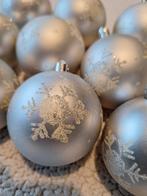 Zilverkleurige onbreekbare kerstballen 11 stuks, Ophalen of Verzenden, Gebruikt
