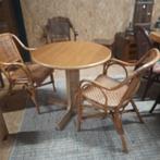 Rieten rotan set 2 stoelen en ronde tafel., Tuin en Terras, Ophalen, Zo goed als nieuw
