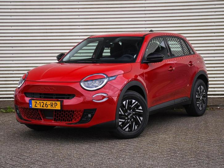 Fiat 600 600E RED 54 kWh 156pk Automaat PDC ACHTER | DAB | C, Auto's, Fiat, Bedrijf, Te koop, 600E, ABS, Airbags, Airconditioning