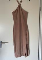 Jurk nude - aansluitende pasvorm, Ophalen of Verzenden, Zo goed als nieuw, Beige, Onder de knie