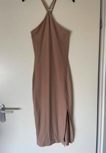 Jurk nude - aansluitende pasvorm beschikbaar voor biedingen