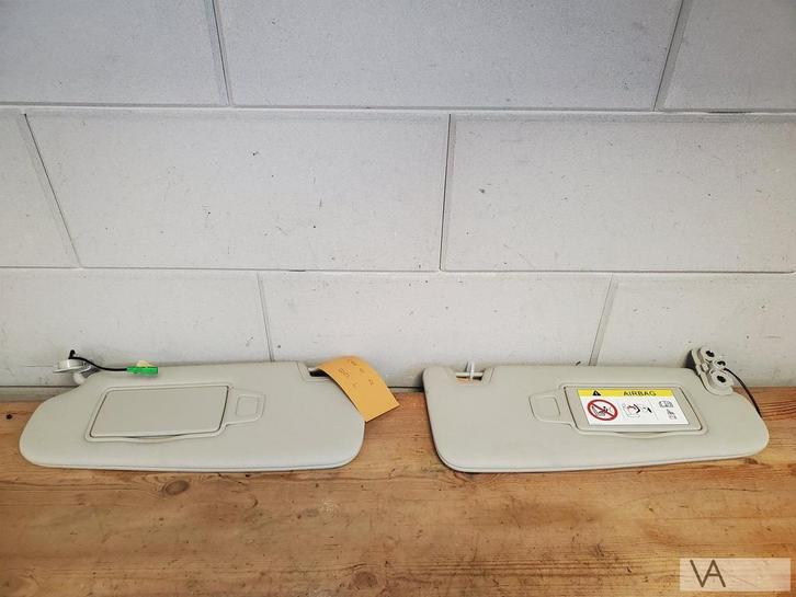 Lynk & c0 01 2020 - 2024 zonneklep met verlichting RECHTS, Auto-onderdelen, Interieur en Bekleding, Overige automerken, Gebruikt