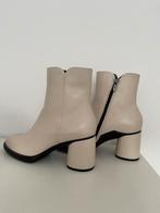 ECCO Sculpted Lx 55. Off white. NEW!🍀, Ecco, Wit, Lage of Enkellaarzen, Nieuw