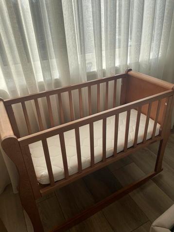 Woodies Mini Wieg met Schommelfunctie beschikbaar voor biedingen