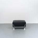 1x Cassina LC2 Hocker Le Corbusier Zwart - Leer, Huis en Inrichting, Fauteuils, Niet ingevuld, Niet ingevuld, Nieuw, Metaal