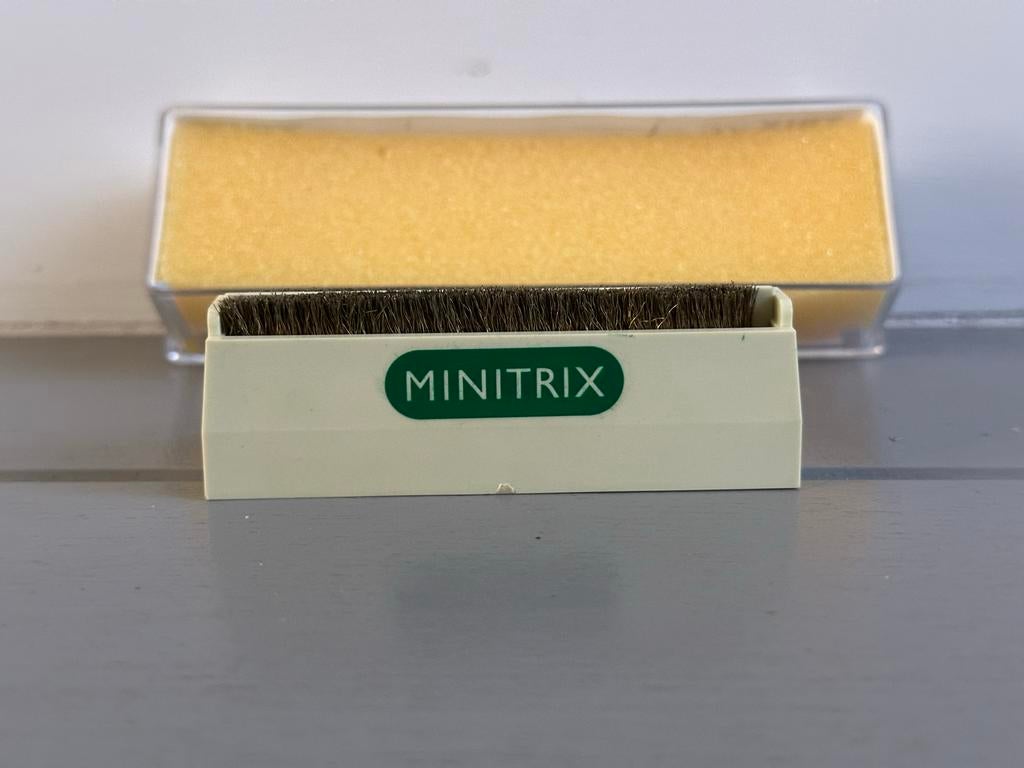 Minitrix 66623 N-Spoor Reinigingsborstel - Zeer Goed!, Gelijkstroom of Wisselstroom, Trix, Overige typen, Ophalen of Verzenden