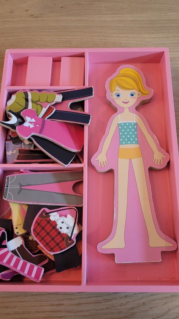 Magnetische Aankleedpop met Kleding, Ophalen of Verzenden, Gebruikt, Overige typen