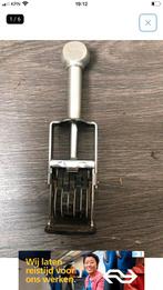 Oude stempelautomaat voor data. Amerkana Justrite., Antiek en Kunst, Antiek | Kantoor en Zakelijk, Ophalen of Verzenden