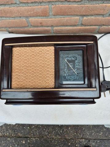 Philips Radio 208U Bakeliet - Herrijzend Nederland beschikbaar voor biedingen