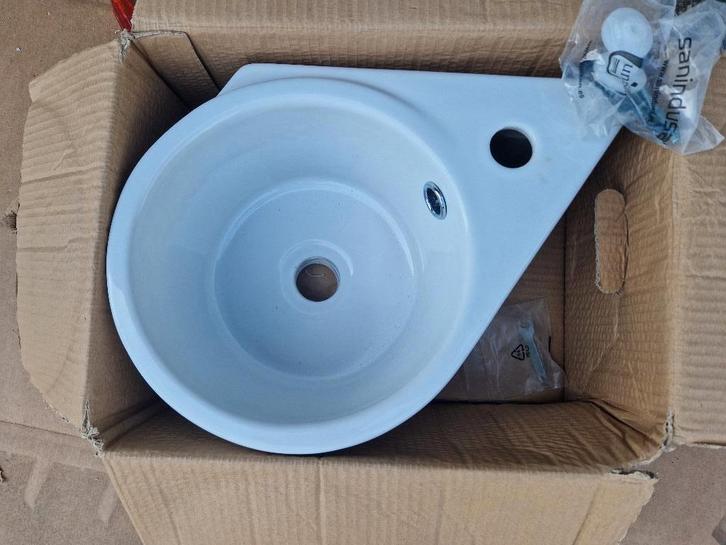 Sanindusa Reflex hoekfontein, nieuw, Huis en Inrichting, Woonaccessoires | Overige, Nieuw, Ophalen of Verzenden