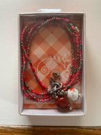 Ketting overwegend rood met twee kralenhangers / nieuw, Ophalen of Verzenden, Nieuw, Rood, Overige materialen
