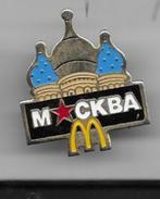 MOCKBA MAC DONALD PIN, Verzamelen, Speldjes, Pins en Buttons, Verzenden, Gebruikt, Stad of Land, Speldje of Pin