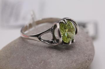 ring zilver 925 met chrysoliet steen. beschikbaar voor biedingen