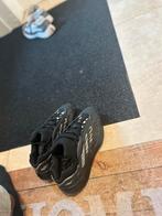 Yeezy 700 Zwart Maat 42, Kleding | Heren, Schoenen, Ophalen of Verzenden, Zo goed als nieuw, Zwart, Sneakers of Gympen