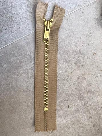 YKK metalen ritsen (beige met goud, 14 cm, 100 st) beschikbaar voor biedingen