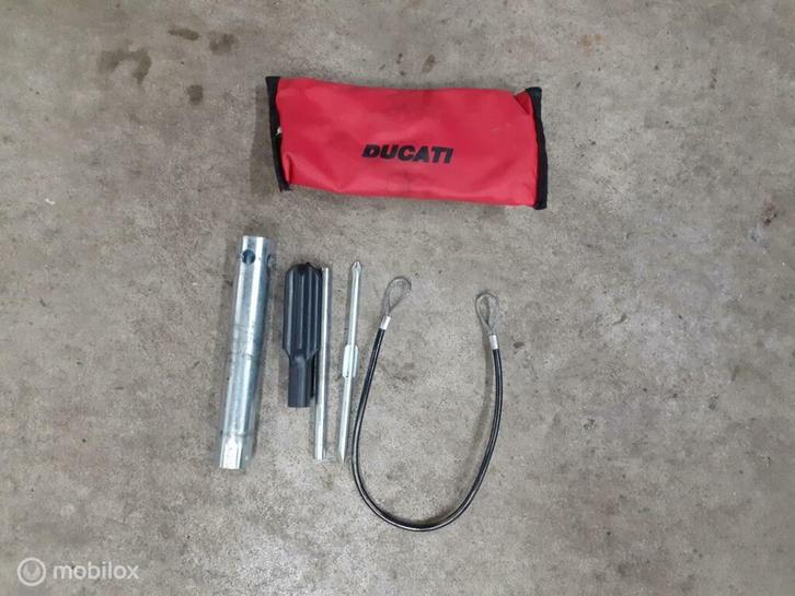 Gereedschapssetje boordgereedschap Monster 600 620 750 900, Motoren, Onderdelen | Ducati, Gebruikt, Ophalen of Verzenden