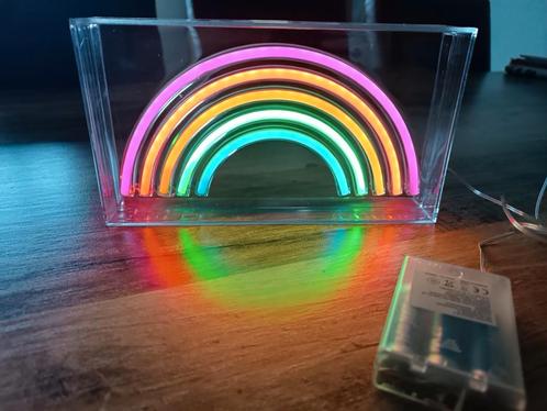 Neon box light rainbow van Intertoys, Huis en Inrichting, Lampen | Overige, Zo goed als nieuw, Ophalen of Verzenden