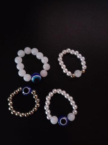 Handgemaakte Ringen beschikbaar voor biedingen