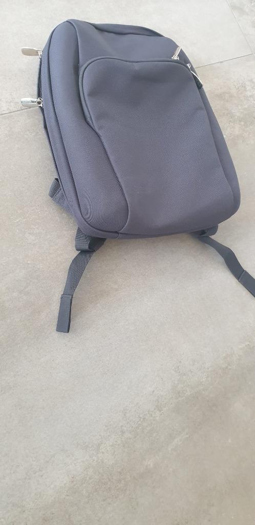 Splinternieuwe stevige rugtas voor 15 inch laptop, Computers en Software, Laptoptassen, Nieuw, Rugzak, 15 inch, Ophalen
