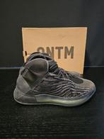 Yeezy QNTM Onyx maat 42 2/3, Ophalen of Verzenden, Zo goed als nieuw, Zwart