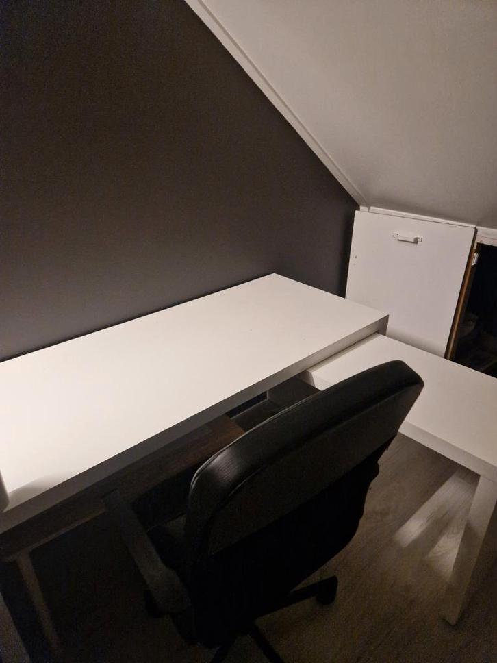 Ikea bureau malm met bureau stoel, Huis en Inrichting, Slaapkamer | Boxsprings, Gebruikt, 120 cm, 200 cm, Eenpersoons, Wit, Ophalen
