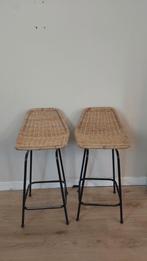 Barkruk rotan metal poten zwart retro vintage midcentury, Ophalen, Metaal, Gebruikt, 60 tot 90 cm