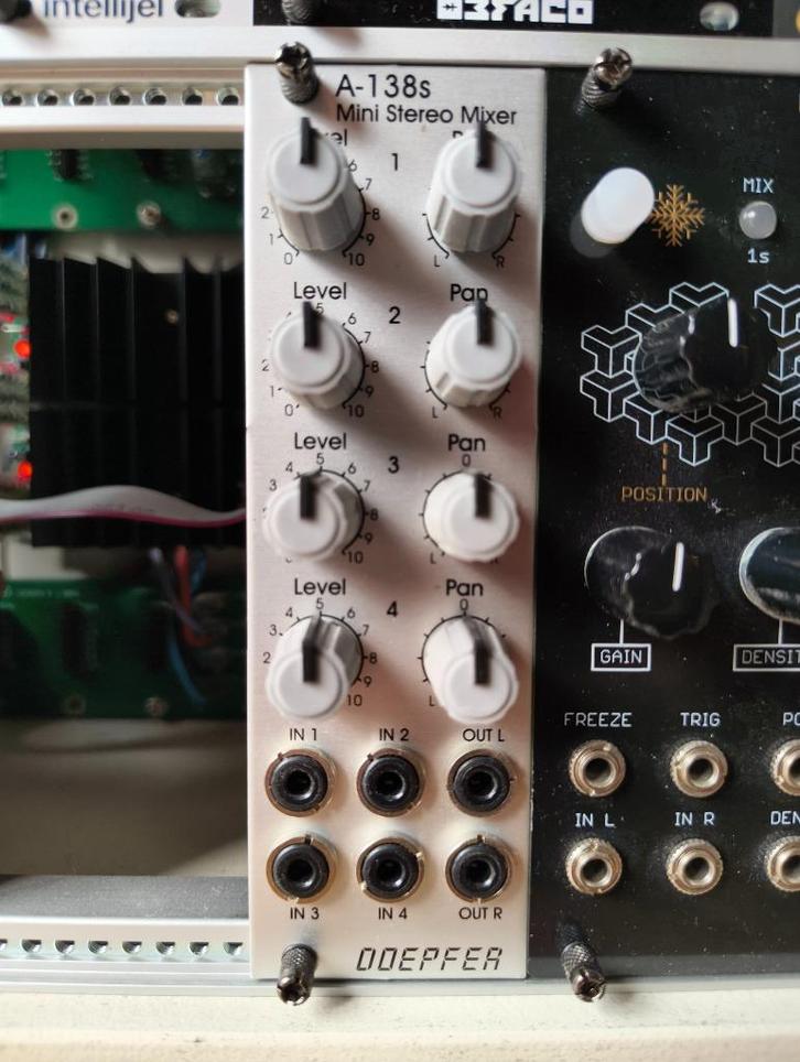 Doepfer A-138s Mini Stereo Mixer Eurorack Module, Muziek en Instrumenten, Synthesizers, Zo goed als nieuw, Overige merken, Ophalen of Verzenden
