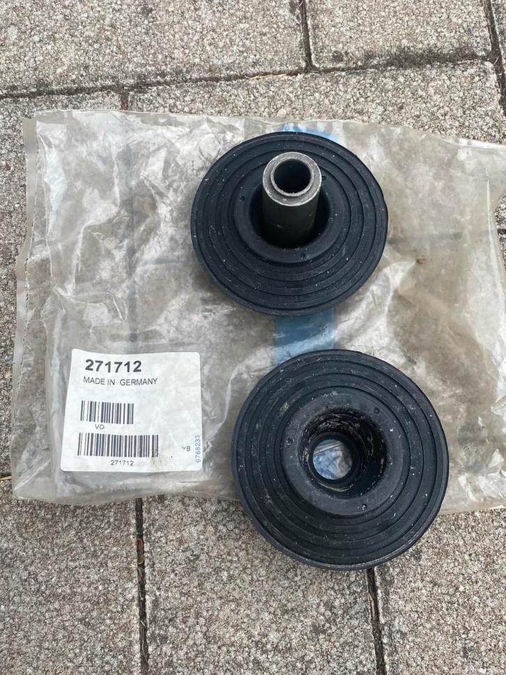 Volvo 700 900 V90 silentblock differentieel Multilink 271712, Auto-onderdelen, Ophanging en Onderstel, Volvo, Nieuw, Ophalen of Verzenden