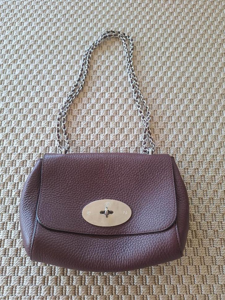 Mulberry Lily - Dark Cherry Heavy Grain schoudertas tas, Sieraden, Tassen en Uiterlijk, Tassen | Schoudertassen, Zo goed als nieuw