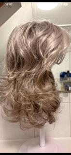 Haarwerk echt haar zilver/grijs HK haarwerken, Ophalen of Verzenden, Zo goed als nieuw, Pruik of Haarverlenging