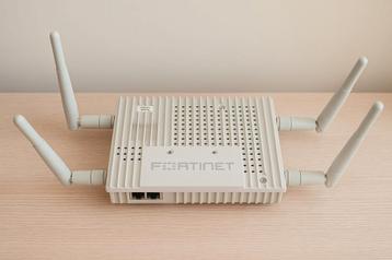 Fortinet WiFi access point – 4 antennes professioneel acce beschikbaar voor biedingen