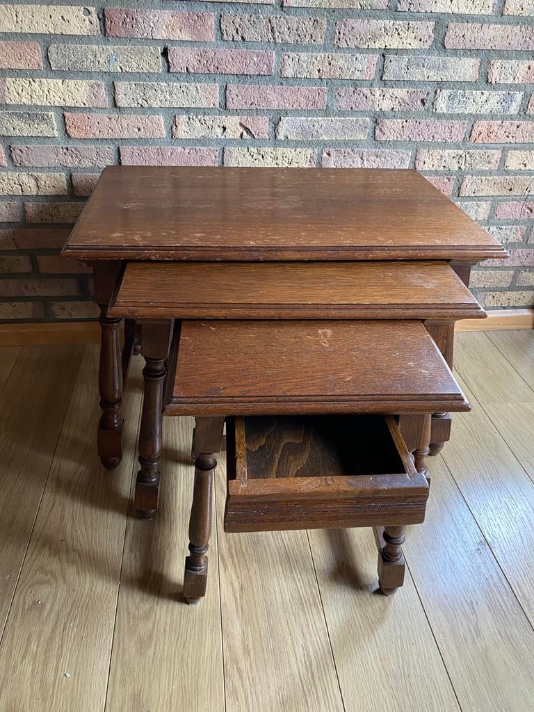 Donkerbruine 3-delige bijzettafeltjes met lade, Gebruikt, 55 tot 75 cm, Rechthoekig, Hout