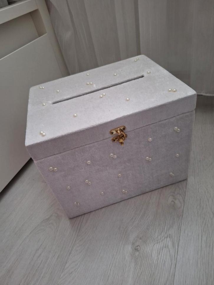 Luxe witte enveloppendoos van fluweel met parels Nieuw, Hobby en Vrije tijd, Feestartikelen, Nieuw, Overige typen, Geboorte of Huwelijk