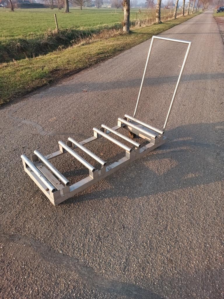 RVS transport kar, Ophalen