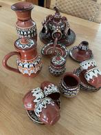 Vintage koffieservies uit voormalig Joegoslavië, Ophalen of Verzenden, Aardewerk, Overige stijlen, Overige typen