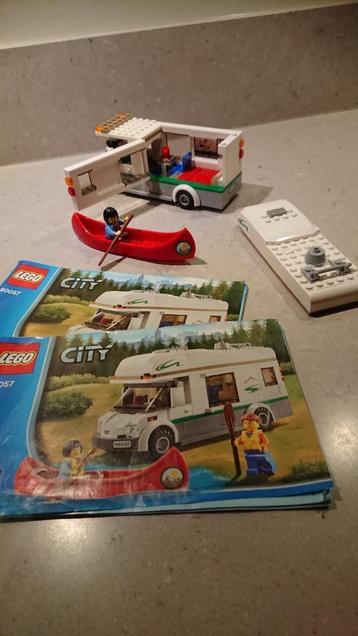 Lego City 60057 camper beschikbaar voor biedingen