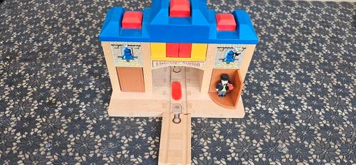 Thomas de trein hout serie sir topham station, Kinderen en Baby's, Speelgoed | Thomas de Trein, Zo goed als nieuw, Ophalen of Verzenden