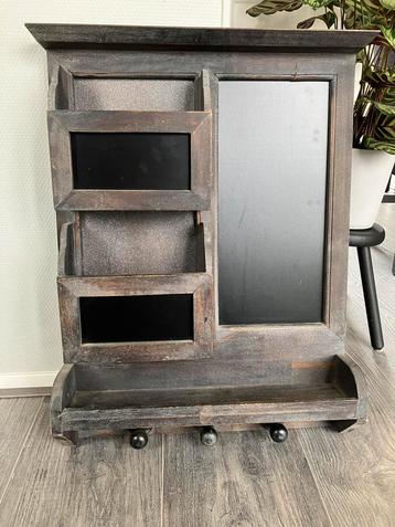 Hout houten bruinen wandrek wandmeubel kruidenrek rek muur beschikbaar voor biedingen
