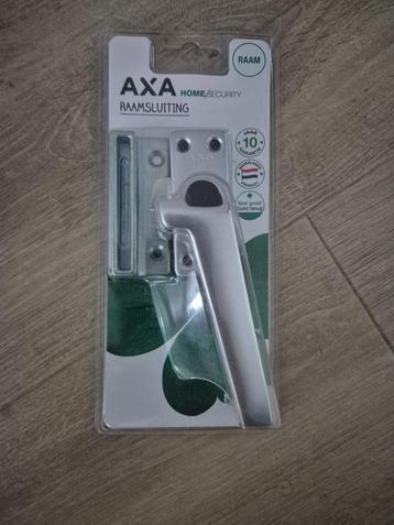 Te koop nieuwe AXA-raamsluiting (linksdraaiend / mat chroom) beschikbaar voor biedingen