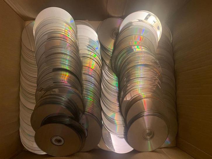 Heel veel losse cd’s aangeboden ter decoratie of kunst, Hobby en Vrije tijd, Knutselen, Zo goed als nieuw, Materiaal, Ophalen of Verzenden