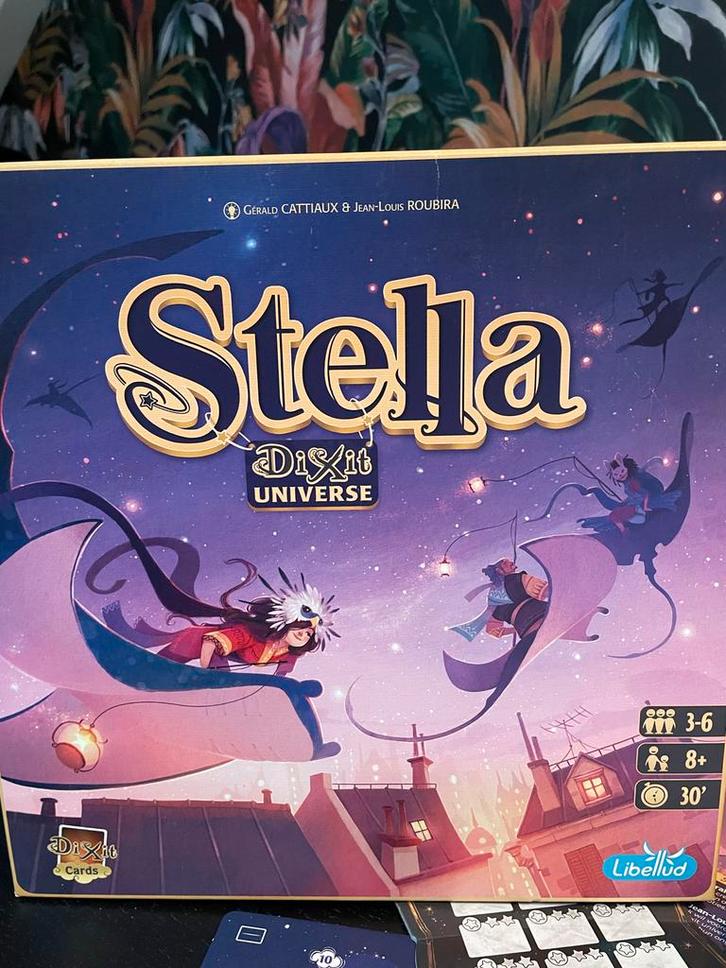 Stella: Dixit Universe bordspel zgan, Hobby en Vrije tijd, Gezelschapsspellen | Bordspellen, Zo goed als nieuw, Drie of vier spelers