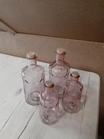 Nieuwe set 4 x roze decoratie fles met kurk dop - PTMD -glas, Huis en Inrichting, Overige kleuren, Nieuw, Ophalen of Verzenden