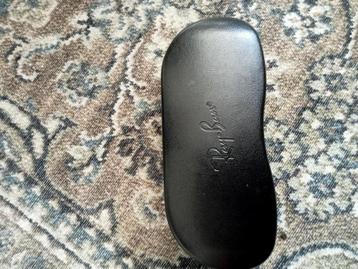 Ray Ban brillenkoker  beschikbaar voor biedingen