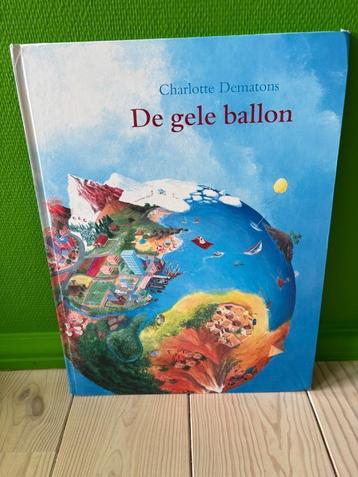 De gele ballon Maxi beschikbaar voor biedingen