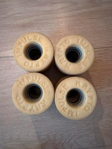 Roller skate wheels beschikbaar voor biedingen