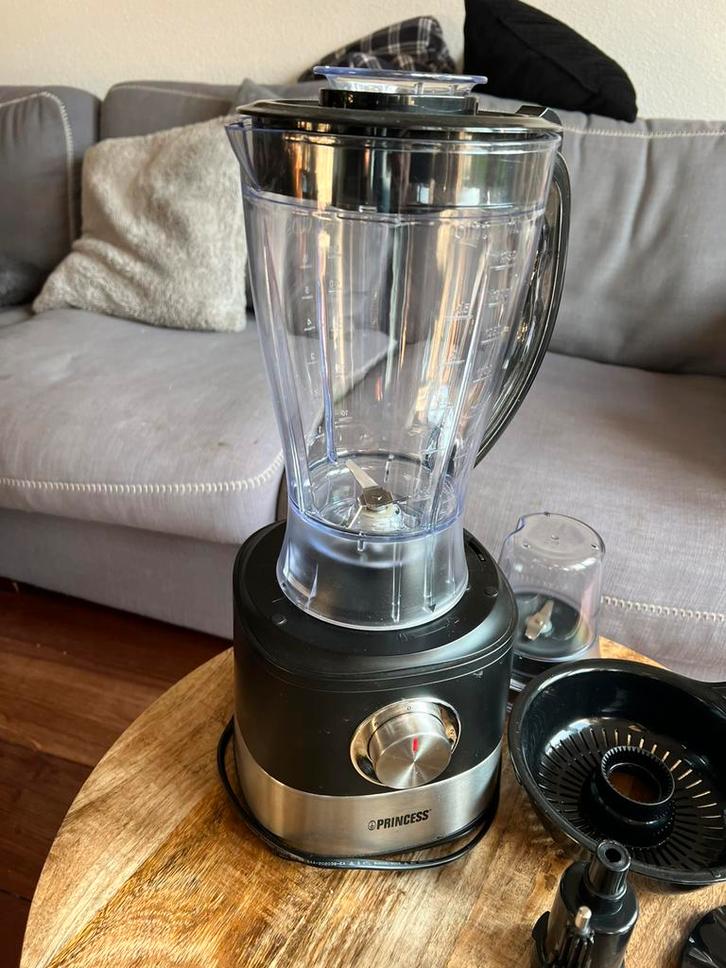 Food processor, Witgoed en Apparatuur, Keukenmixers, Zo goed als nieuw, 1 tot 2 liter, 3 snelheden of meer, Vaatwasserbestendig