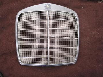 Mercedes W110 W111 W112 onderdelen o.a. grill deurslot +div. beschikbaar voor biedingen
