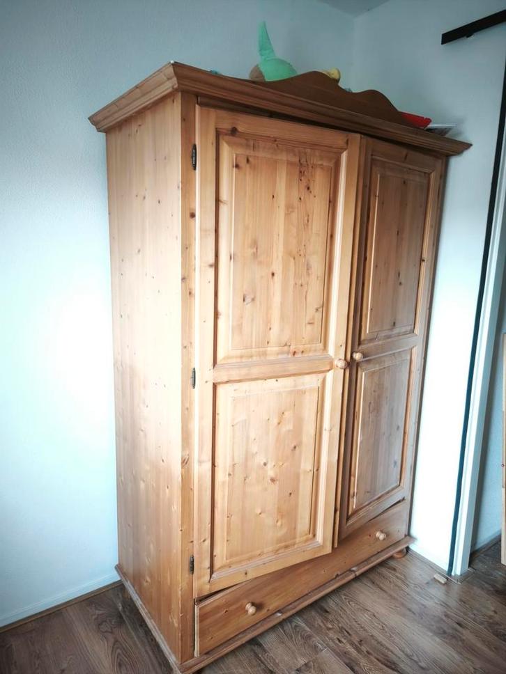 Mooie, massieve kledingkast, Huis en Inrichting, Kasten | Kledingkasten, Gebruikt, 150 tot 200 cm, 100 tot 150 cm, 50 tot 75 cm